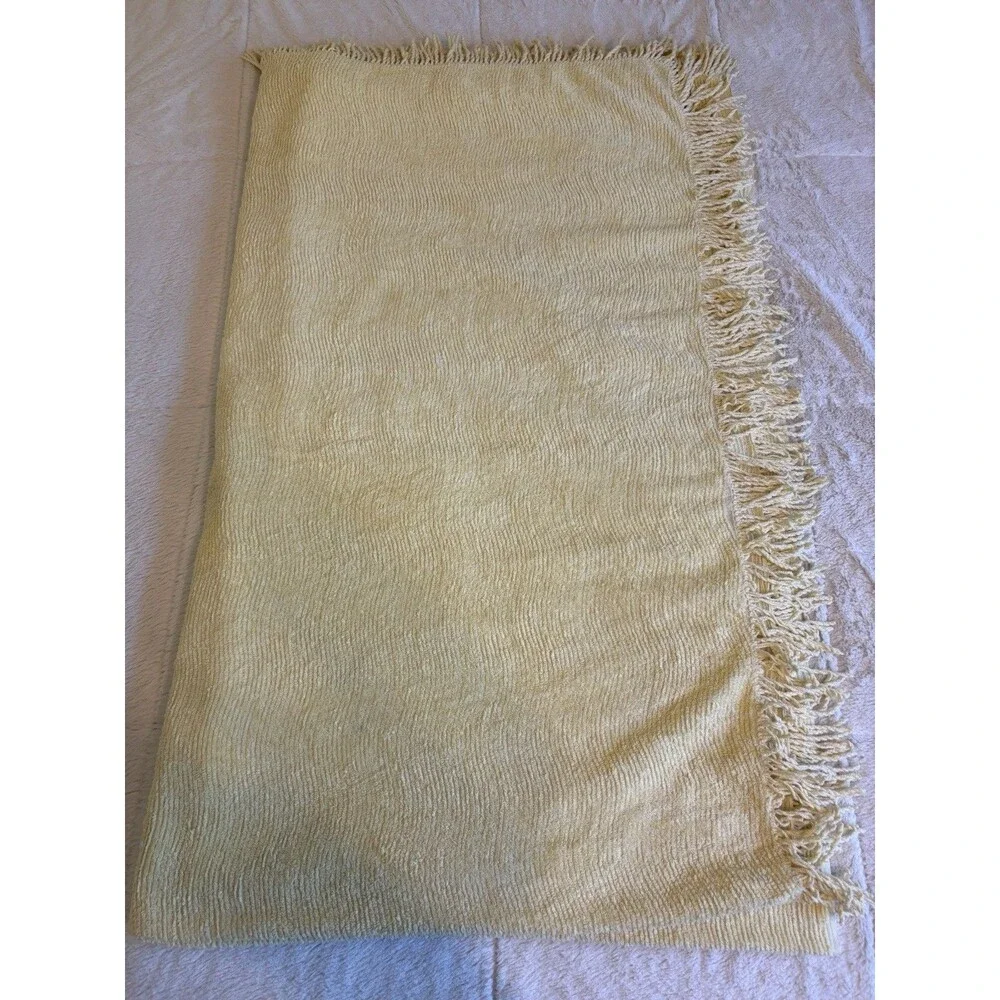 Vintage Chenille Bedspread Fringed Full Size 104